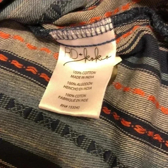 RD + koko button down blouse - Picture 7 of 9